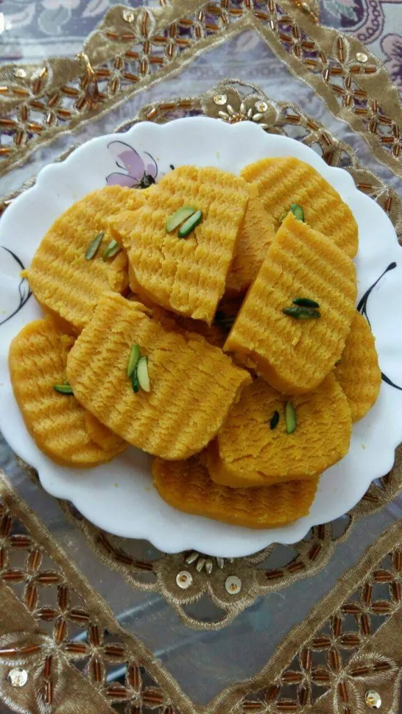 Nesar halva dessert recipe with Iranian saffron, Nisar halva dessert with Iranian saffron, Nisar halva dessert with saffron, local food, how to prepare Nisar halva dessert with Iranian saffron, tips for Nisar halva dessert with Iranian saffron, how to prepare different types of halva, cooking training with saffron