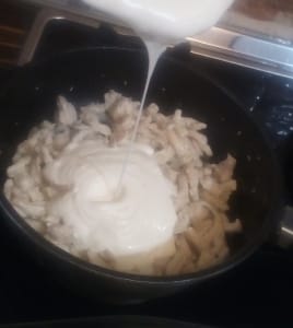 Recipe for cooking chicken and yogurt stew with saffron,Chicken and yogurt stew with saffron, chicken and yogurt stew, local food, how to prepare chicken and yogurt stew with saffron, tips for cooking chicken and yogurt stew with saffron, how to prepare different types of stew, cooking training with saffron