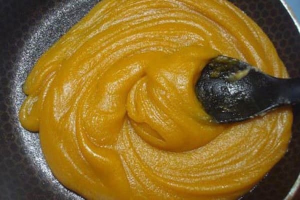 Recipe for delicious Halva honey dessert with saffron, Halva honey dessert, Halva honey, golden halva, instant halva, saffron dessert for Ramadan