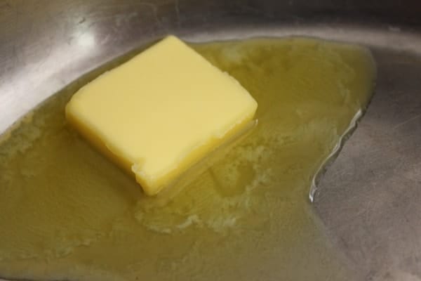 Recipe for delicious Halva honey dessert with saffron, Halva honey dessert, Halva honey, golden halva, instant halva, saffron dessert for Ramadan