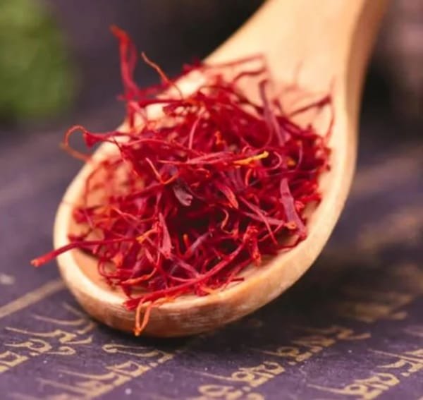 Saffron Rice Crust with Yogurt