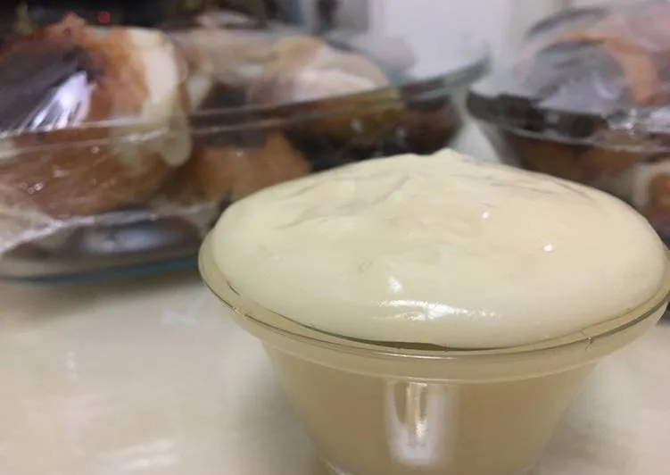 recipe for Patisserie cream with Iranian saffron, Patisserie cream with Persian saffron, Patisserie cream, Patisserie cream with saffron, local food, how to prepare Patisserie cream with Iranian saffron, tips for cooking Patisserie cream with Persian saffron, how to prepare different types of cream, cooking training with saffron