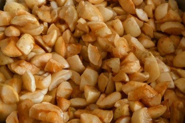 recipe for apple jam with Iranian saffron, Apple jam with Iranian saffron, Apple jam, Apple jam with saffron, Local food, How to prepare apple jam with Iranian saffron, Tips for apple jam with Iranian saffron, How to prepare different types of jam, Cooking training with saffron